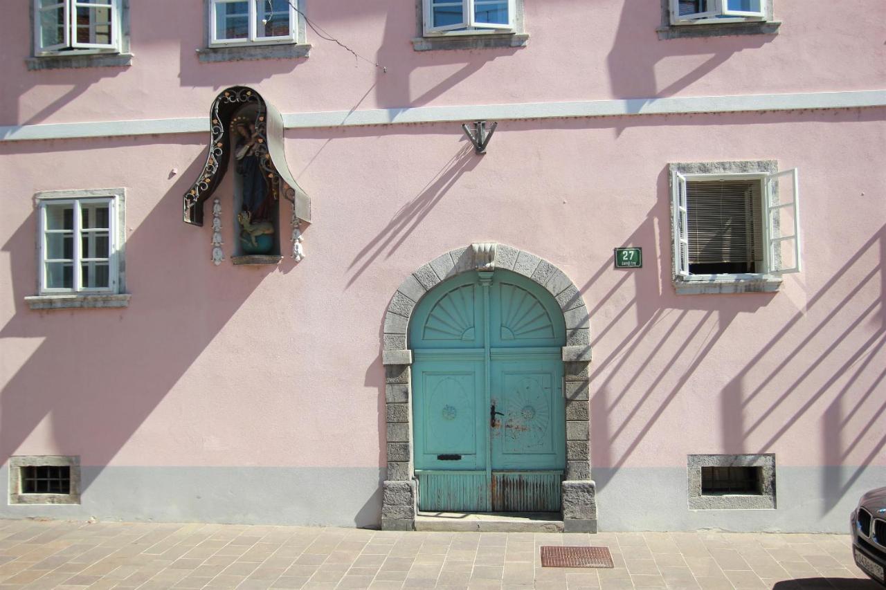 Pink House Studio Любляна Экстерьер фото
